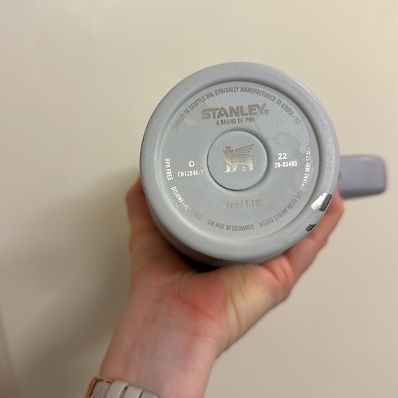 Stanley 40oz. Quencher Fog - Picture 3 of 12